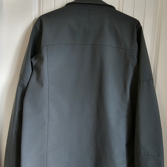 Green Helly Hansen men's spring jacket - Picture 2 of 4